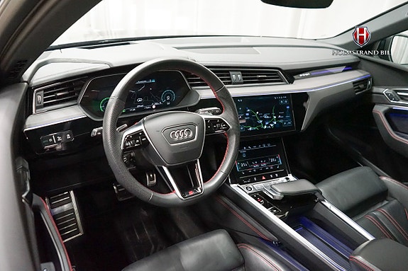 Audi Q8 9 of 29