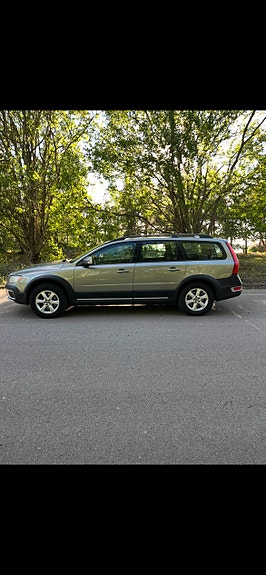 Volvo XC70 3 of 8
