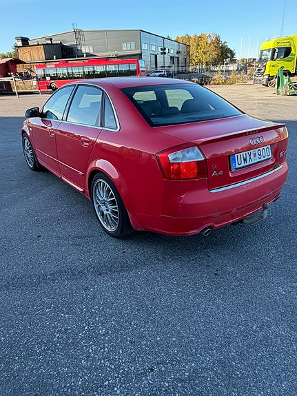 Audi A4 4 of 5