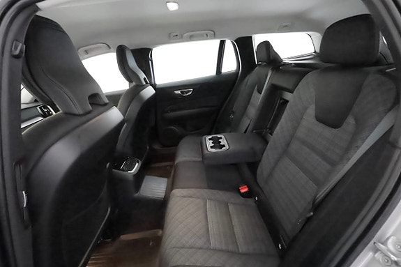 Volvo V60 25 of 25