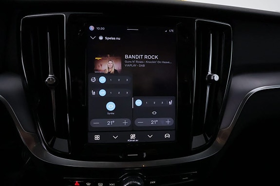 Volvo V60 12 of 25