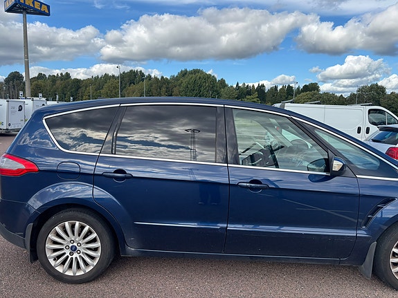Ford S-MAX 6 of 9
