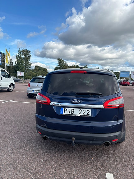 Ford S-MAX 3 of 9
