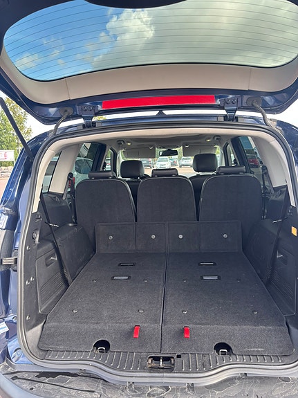 Ford S-MAX 4 of 9