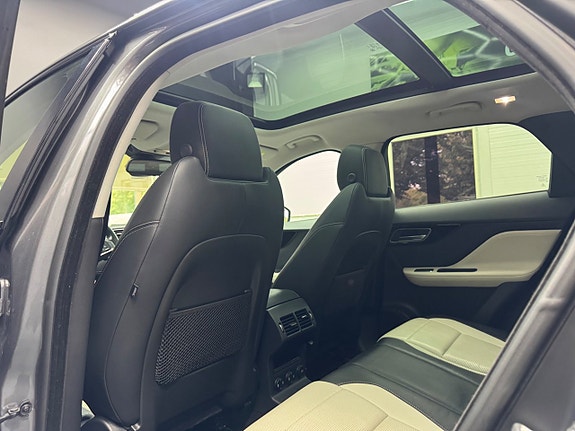 Jaguar F-PACE 5 of 27