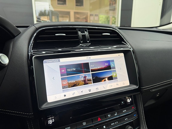 Jaguar F-PACE 20 of 27
