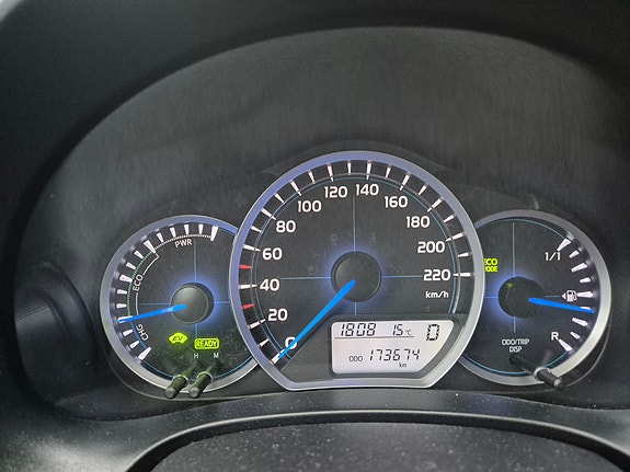 Toyota Yaris 6 of 6