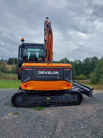 Develon 2025 DX 85 R-7 2 of 8