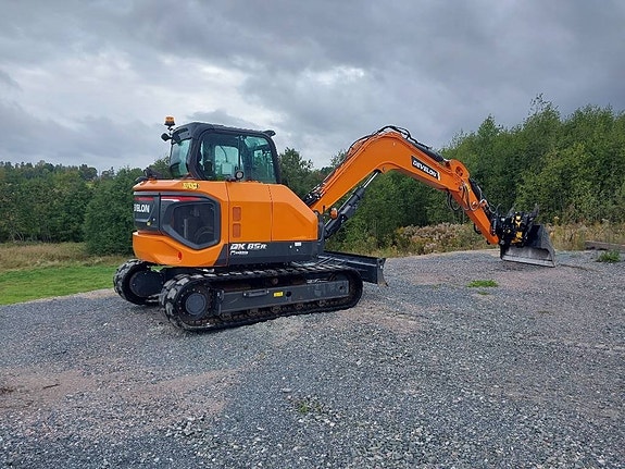 Develon 2025 DX 85 R-7 7 of 8