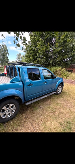 Nissan Navara 2 of 5