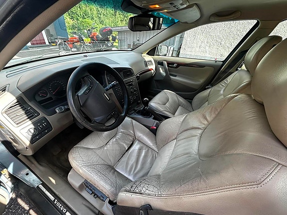 Volvo V70 9 of 10