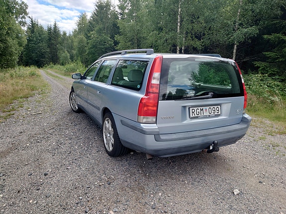 Volvo V70 4 of 10