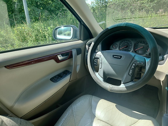 Volvo V70 6 of 10