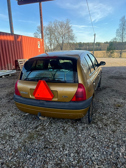 Renault Clio 4 of 5