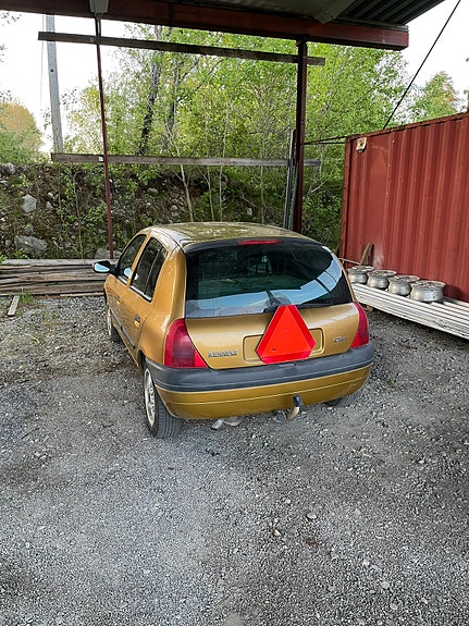 Renault Clio 2 of 5