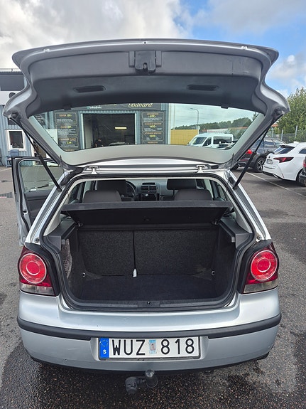 Volkswagen Polo 14 of 16