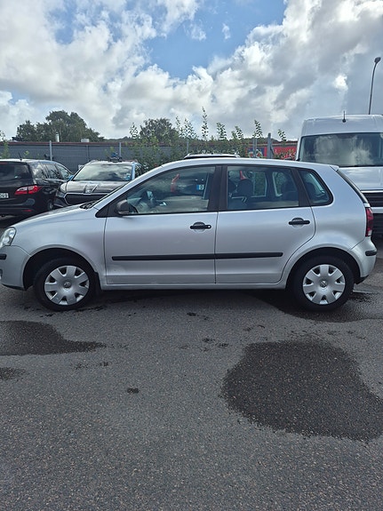 Volkswagen Polo 4 of 16