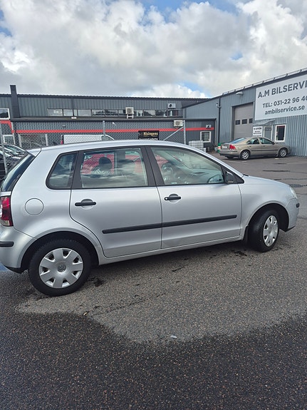 Volkswagen Polo 8 of 16