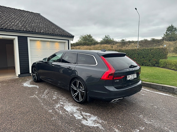 Volvo V90 2 of 7