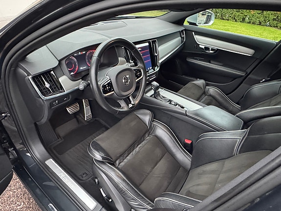 Volvo V90 3 of 7
