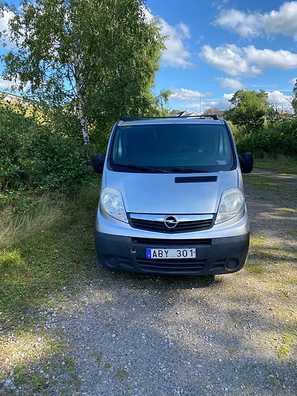 Opel Vivaro 4 of 10