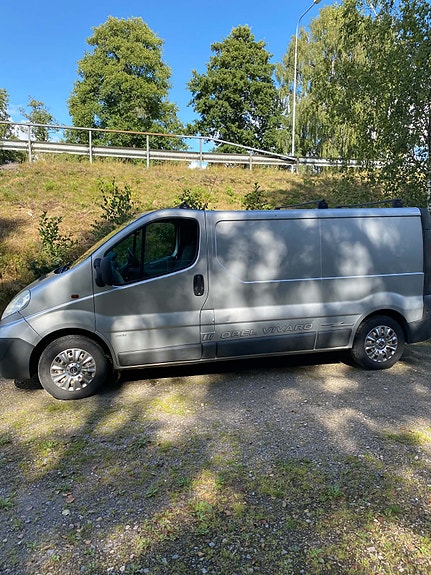 Opel Vivaro 2 of 10