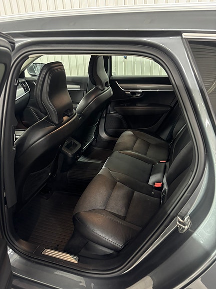 Volvo V90 6 of 9
