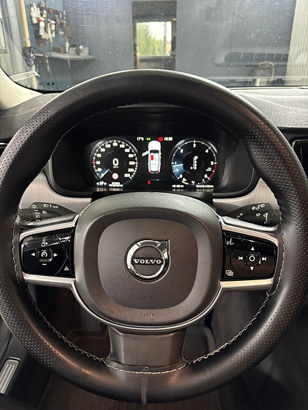 Volvo V90 8 of 9