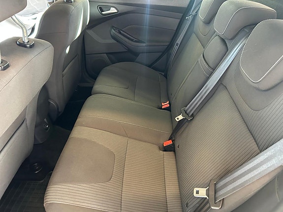 Ford Focus 15 of 17