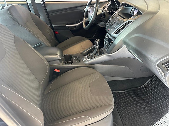 Ford Focus 12 of 17
