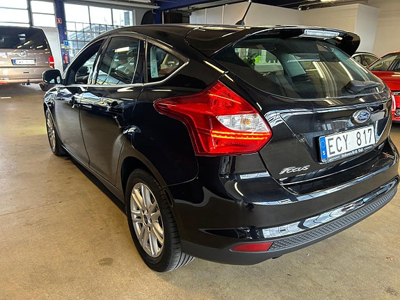 Ford Focus 8 of 17