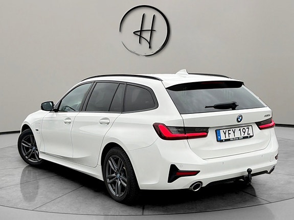 BMW 330e 6 of 30