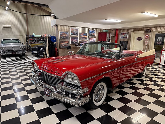 Dodge Custom Royal 13 of 24