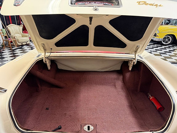 Dodge Custom Royal 23 of 24