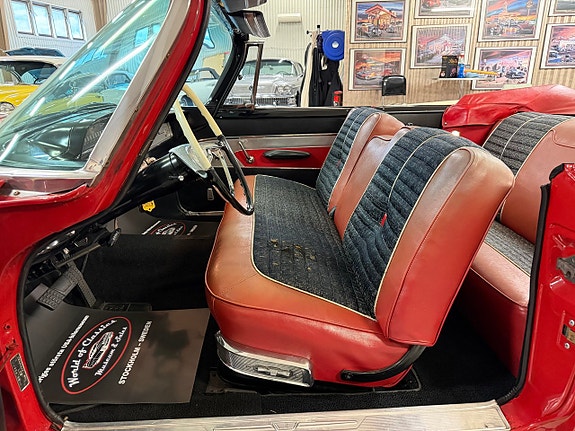 Dodge Custom Royal 16 of 24