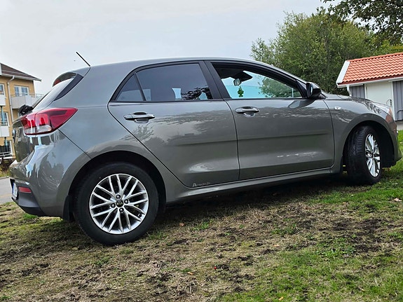 Kia Rio 11 of 11