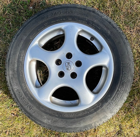 Volkswagen New Beetle 9 of 9
