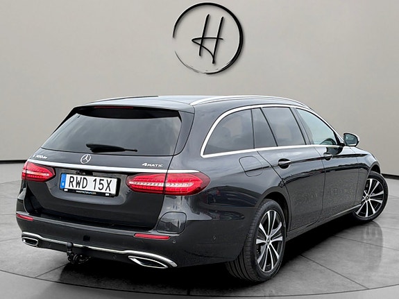 Mercedes-Benz E300 5 of 30