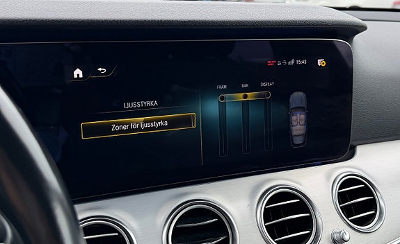 Mercedes-Benz E300 19 of 30