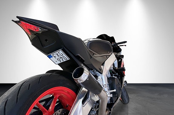 Aprilia RSV4 RSV4 1000 RR SE SPEC 8 of 11