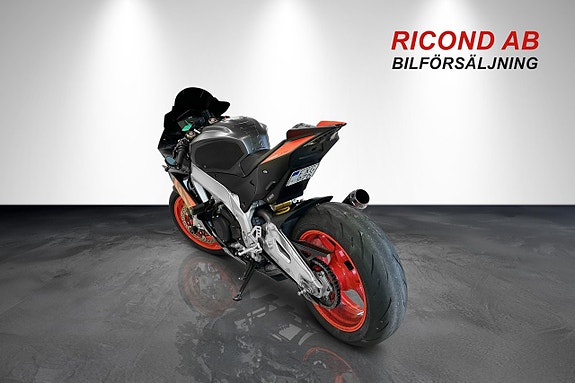 Aprilia RSV4 RSV4 1000 RR SE SPEC 4 of 11