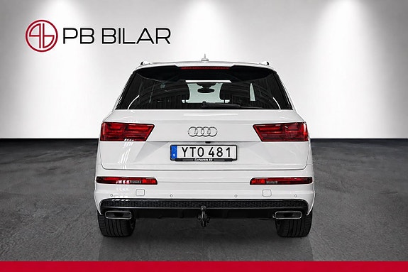 Audi Q7 5 of 27