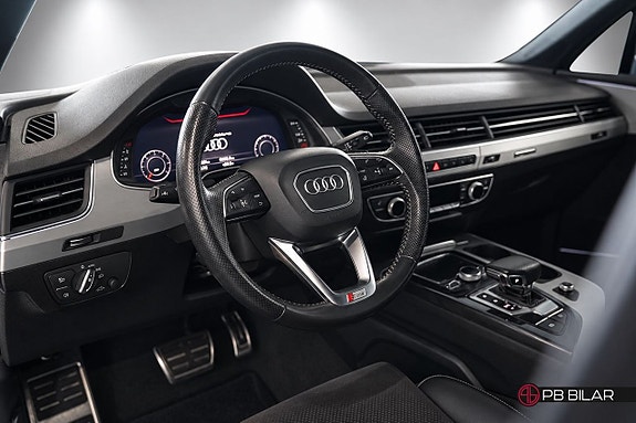 Audi Q7 8 of 27