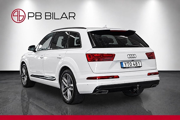 Audi Q7 4 of 27