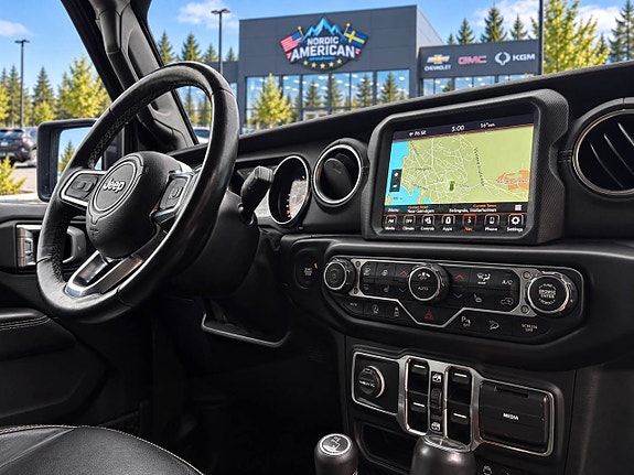 Jeep Wrangler 13 of 20
