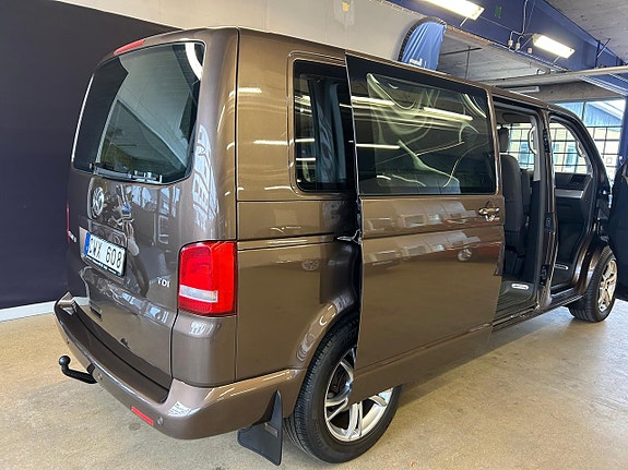 Volkswagen Multivan 5 of 25