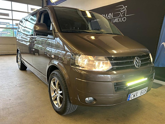 Volkswagen Multivan 2 of 25