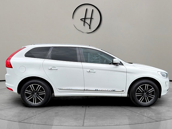 Volvo XC60 5 of 30