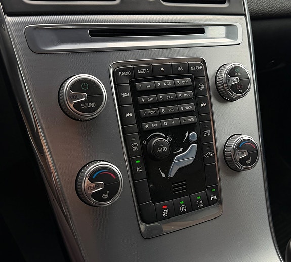 Volvo XC60 26 of 30
