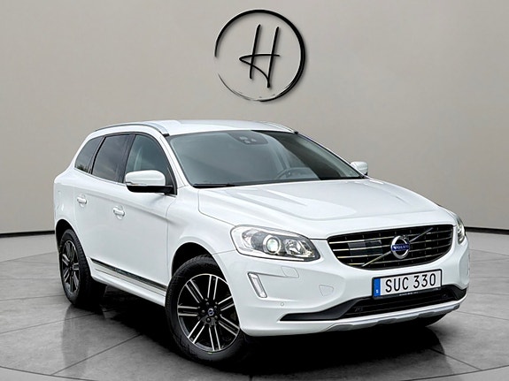 Volvo XC60 2 of 30